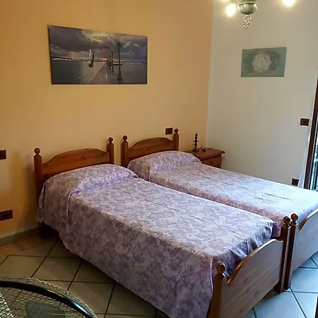 Mezzaluna Feletto