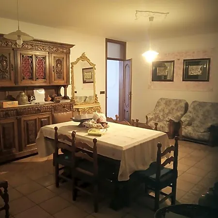 Mezzaluna * Feletto