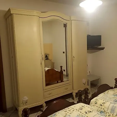 Mezzaluna * Feletto