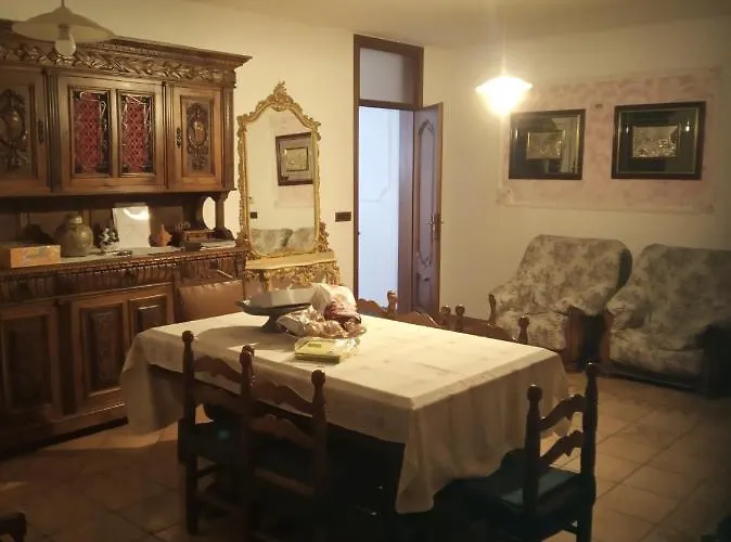 Mezzaluna * Feletto