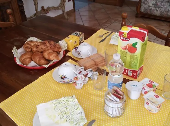 Frühstückspension Mezzaluna