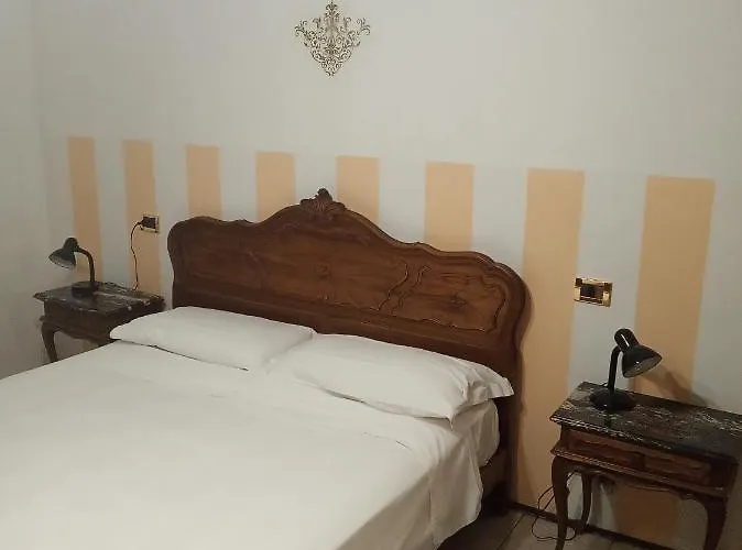 Mezzaluna *